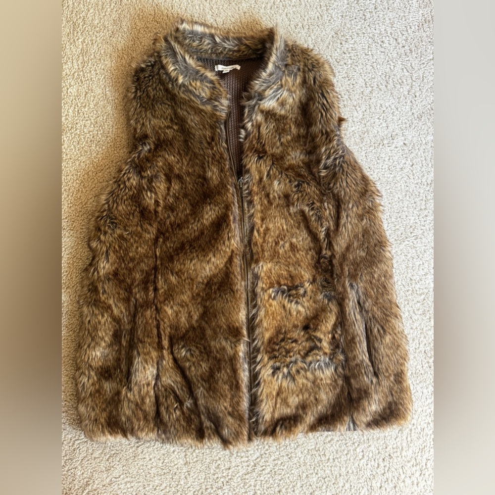 Maurices Full Zip Brown Faux Fur Vest Knit back Women Size XL BROWN